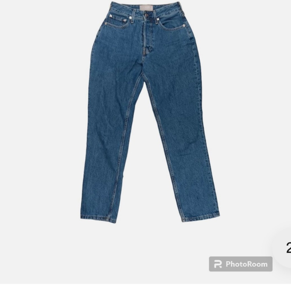 Everlane The Curvy 90s Cheeky
Straight Jean Organic Cotton
Women's 29
